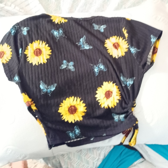 Top - Picture 3 of 4